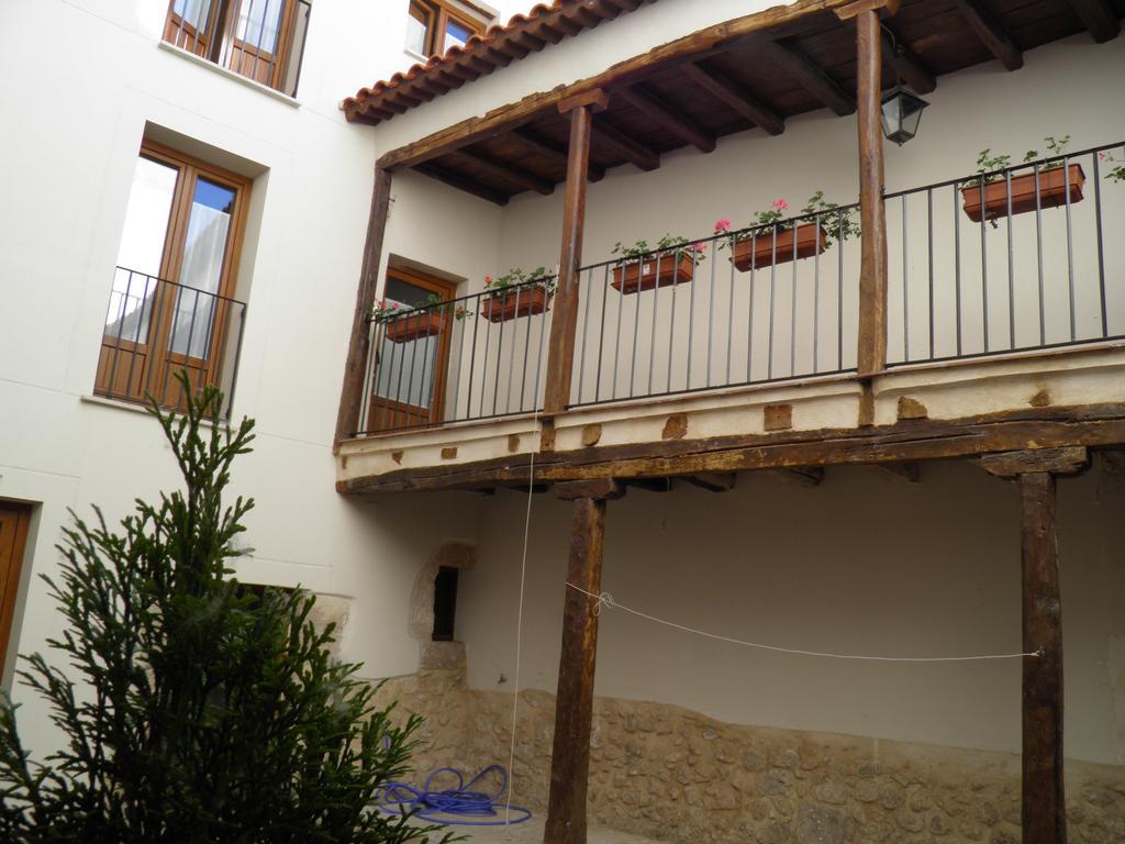 Apartamentos Turísticos Peñafiel Exterior foto
